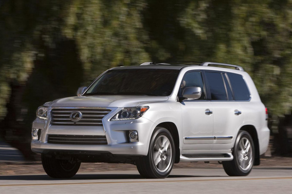 Lexus показал рестайлинговый LX 570 2013